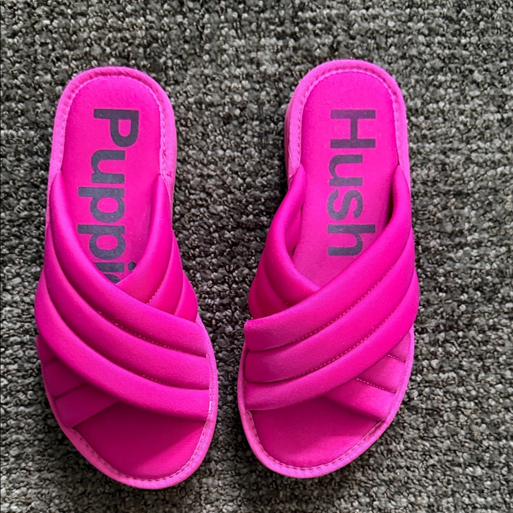 Hush Puppies Women's Vibrant Pink Slippers